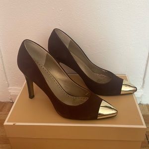 Brown suede Adrienne Vittadini heels size 7 wmn